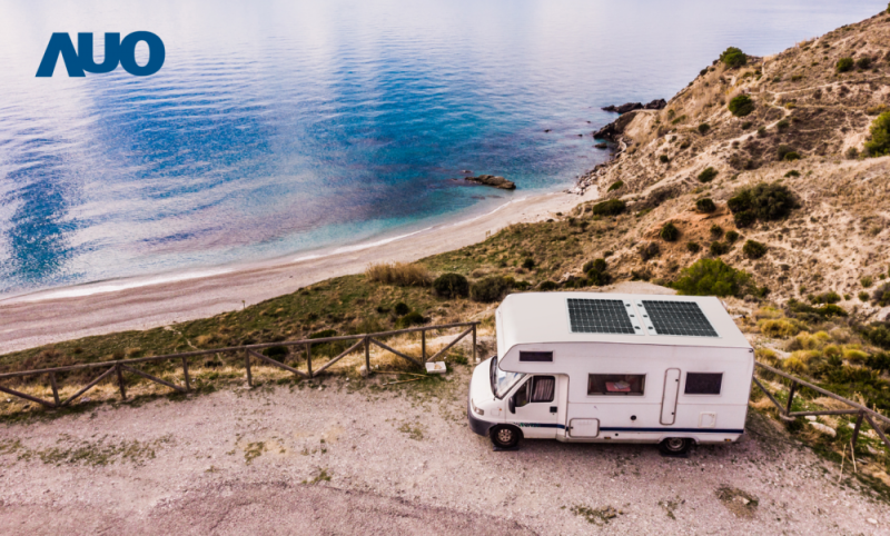 「可撓輕量化太陽光電板SunCurva」使用輕量特殊耐候型複合板取代傳統太陽能板的玻璃前板，不僅降低70%重量，每米平方僅3Kg；具有抗衝擊性能及通過電磁相容性測試，可應用於交通運輸工具，如露營車、遊艇等